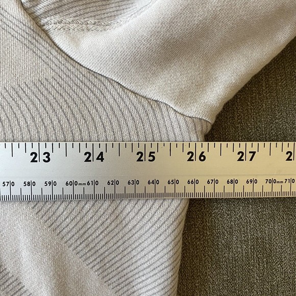 Adidas Mens Sweatshirt Size Medium Hooded Pullover - Picture 6 of 9